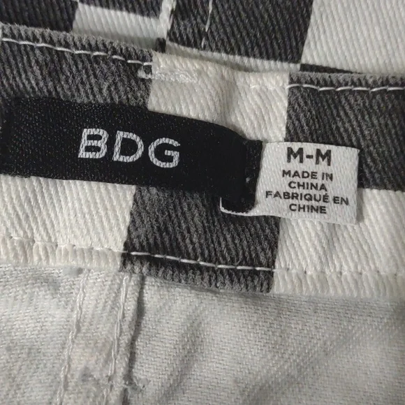 BDG Checkered Flag Jean Mini Skirt Size Medium - Picture 9 of 10